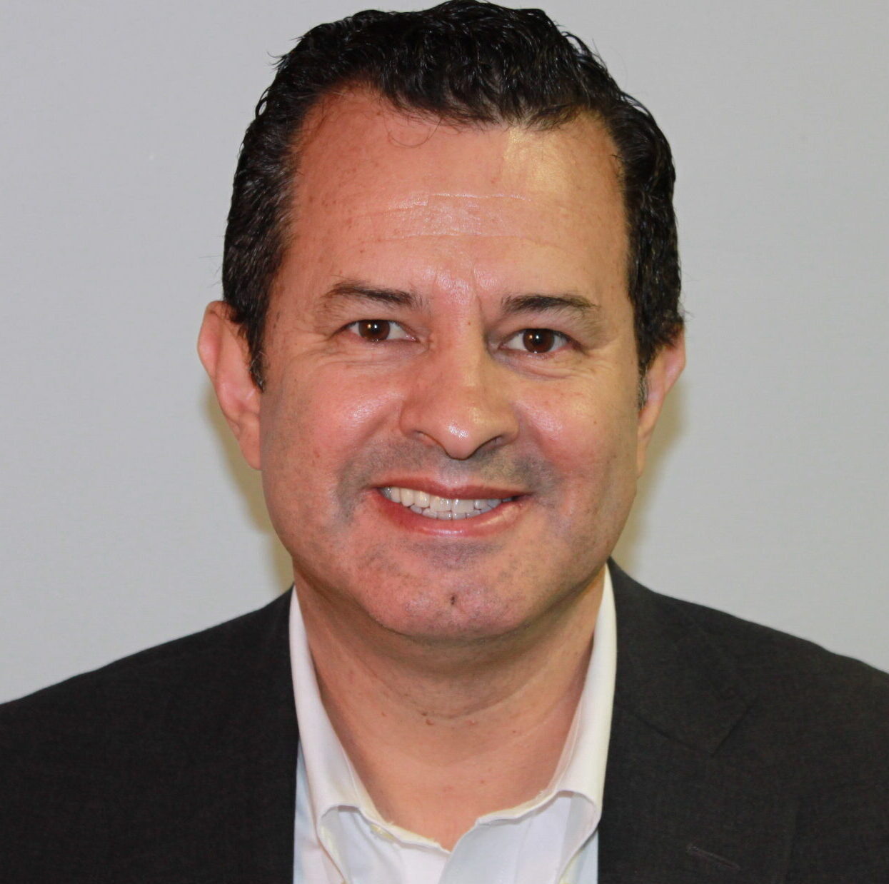 Roberto Pradilla B.